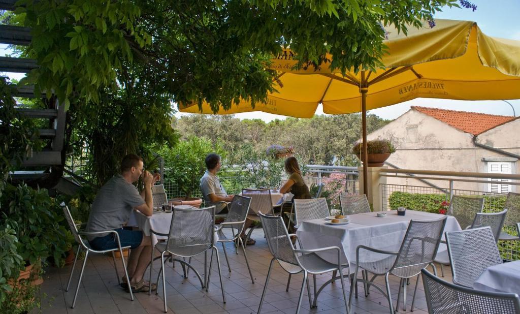 Hotel Tritone Triest Exterior foto